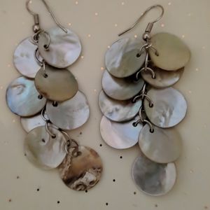 Shell hanging earrings
